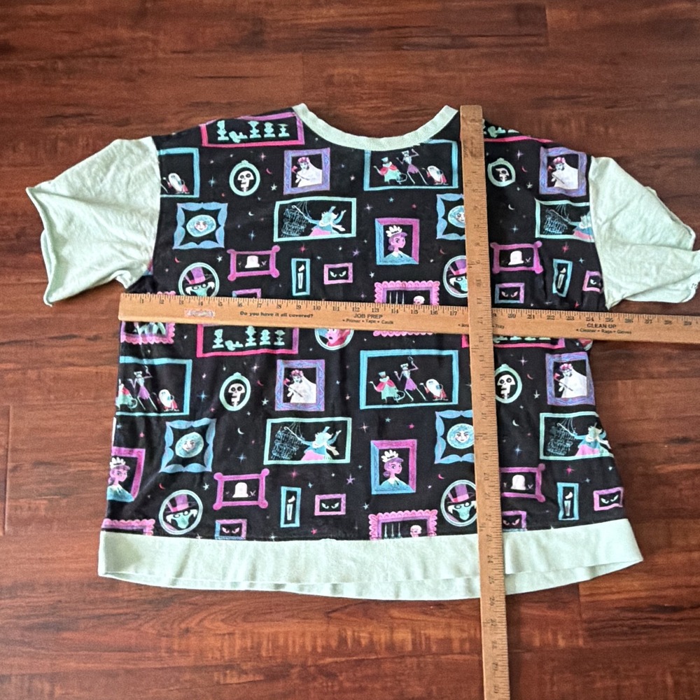 Disney Parks Haunted Mansion Portraits Pullover  T Shirt  Womens 1X  FLAW - Picture 10 of 13